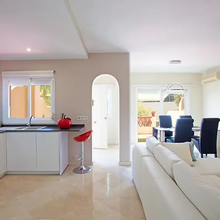 Apartment Pinos De Aloha